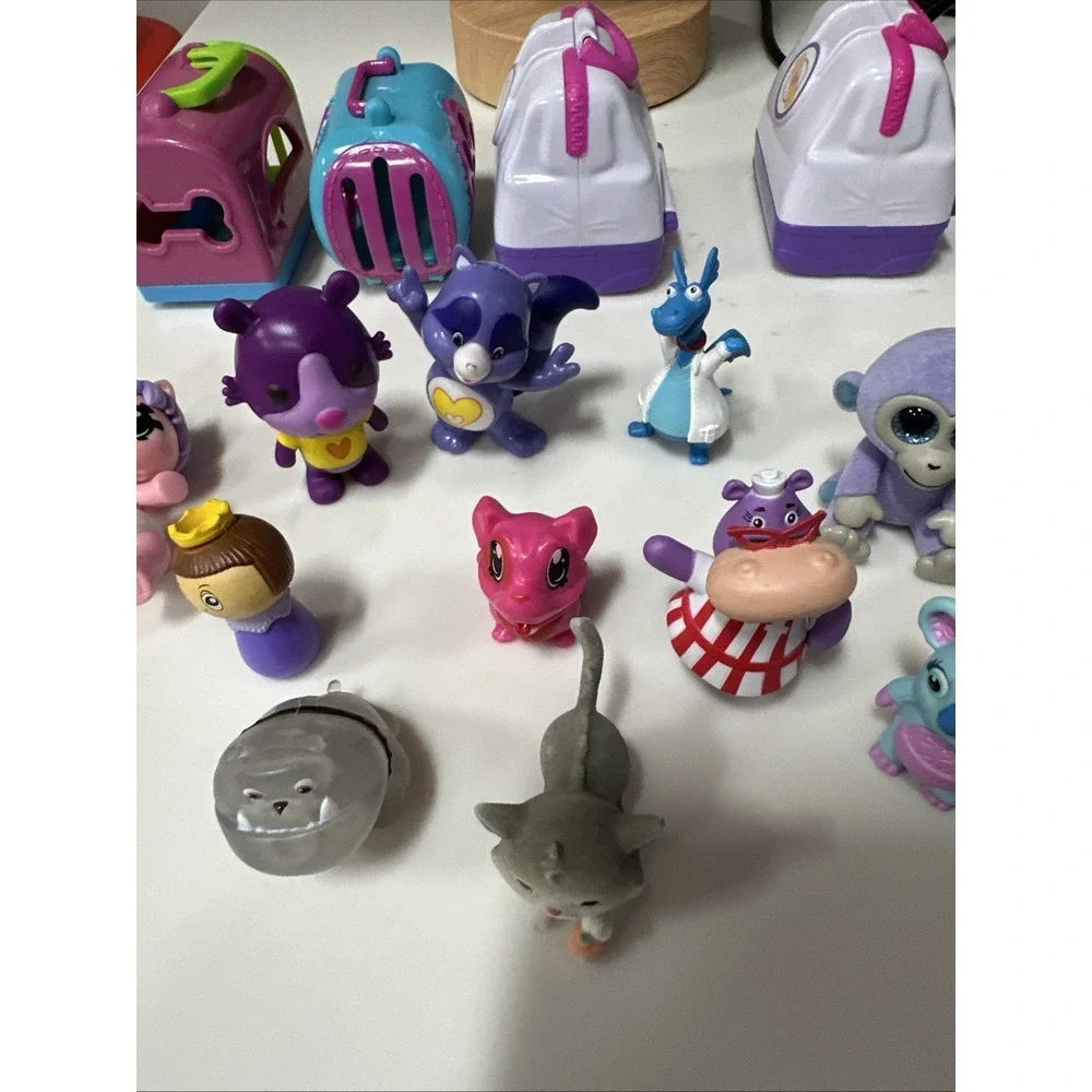 Main Character lot includes